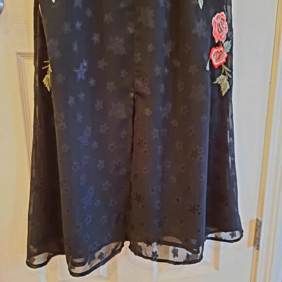 NEW Topshop Patterned Black V-Neck Sheer Midi Dress with Embroidery, Size 12 - Picture 8 of 11